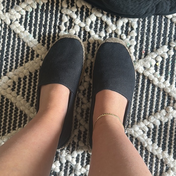 Saint Laurent Logo Embroidered Slip-On Espadrilles - Picture 3 of 3